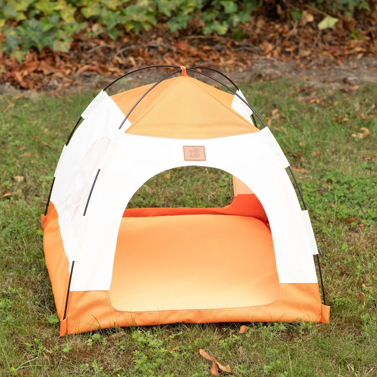 Cama tienda para mascotas beige y naranja de 58 cm