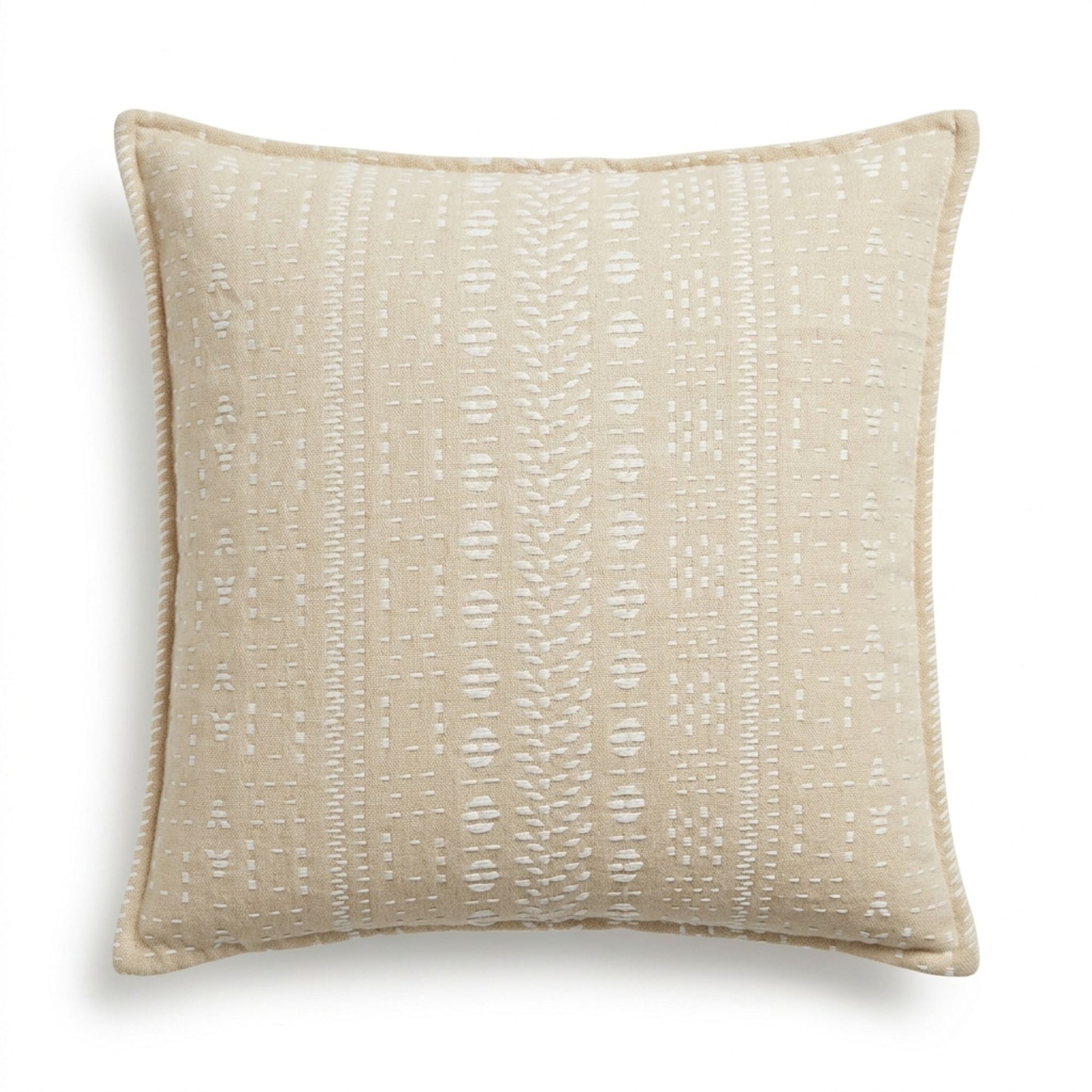 Cojín decorativo beige con patrón texturizado en blanco, estilo moderno y material suave. Ideal para cualquier habitación.