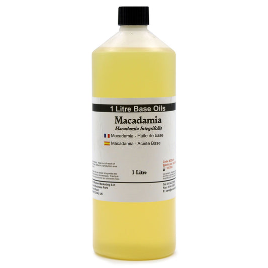 Aceite base de macadamia, 1 litro, color amarillo claro, ideal para masajes y tratamientos de belleza.