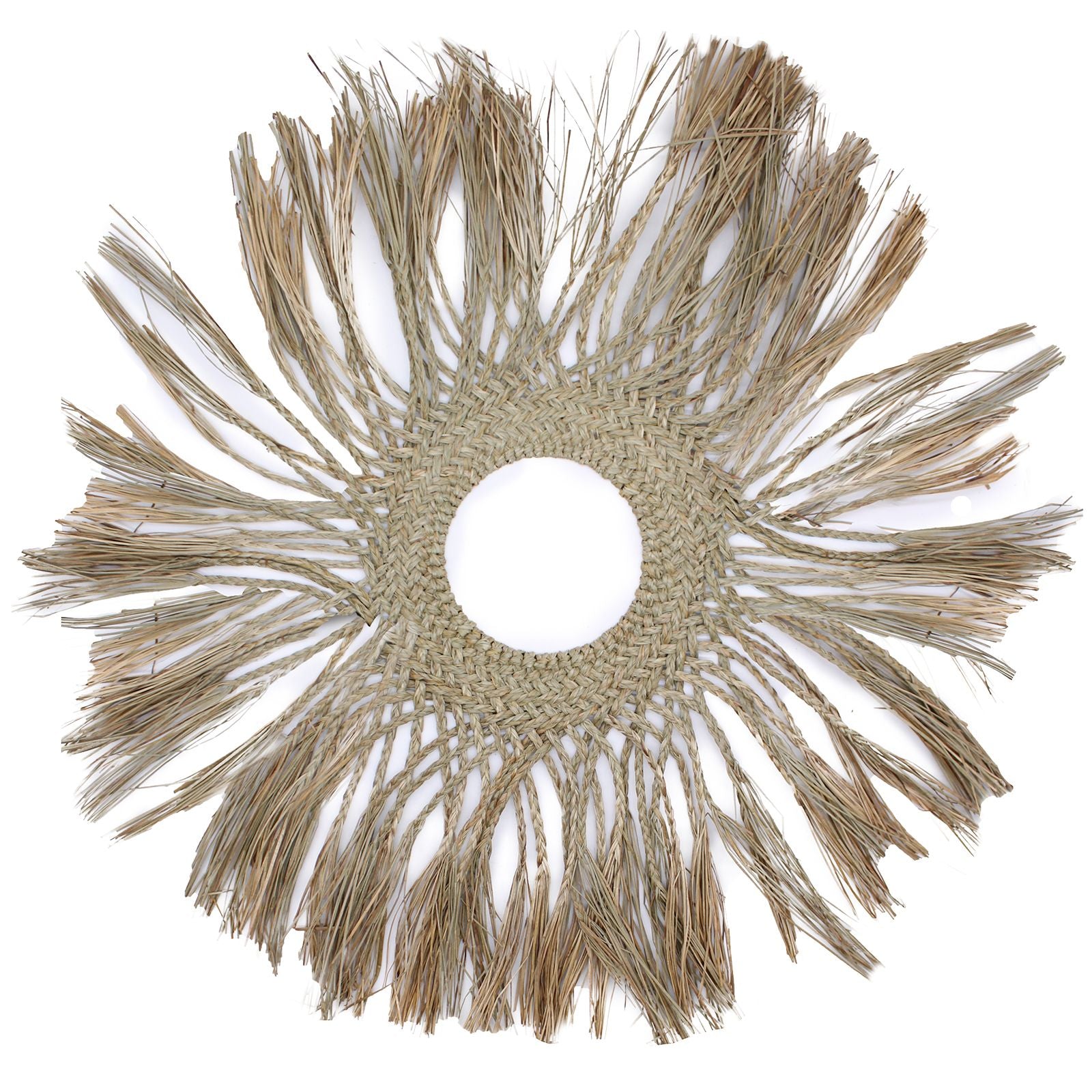 Centro de mesa de paja natural, color beige, con diseño circular y flecos, ideal para decoración rústica.
