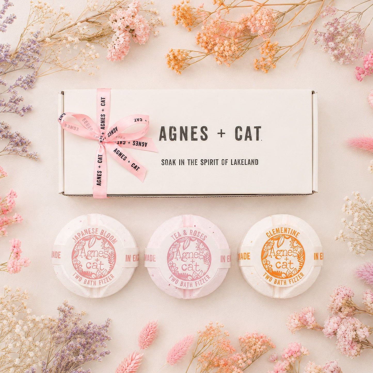 Conjunto de regalo de bombas de baño floral y cítricas de Agnes + Cat