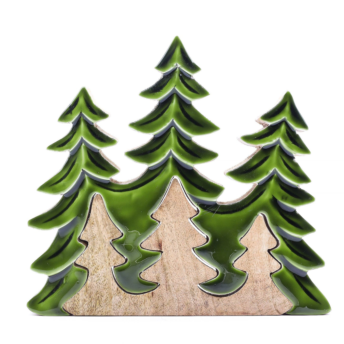 Figura decorativa de pinos verdes en cerámica y base de madera, estilo rústico y natural.