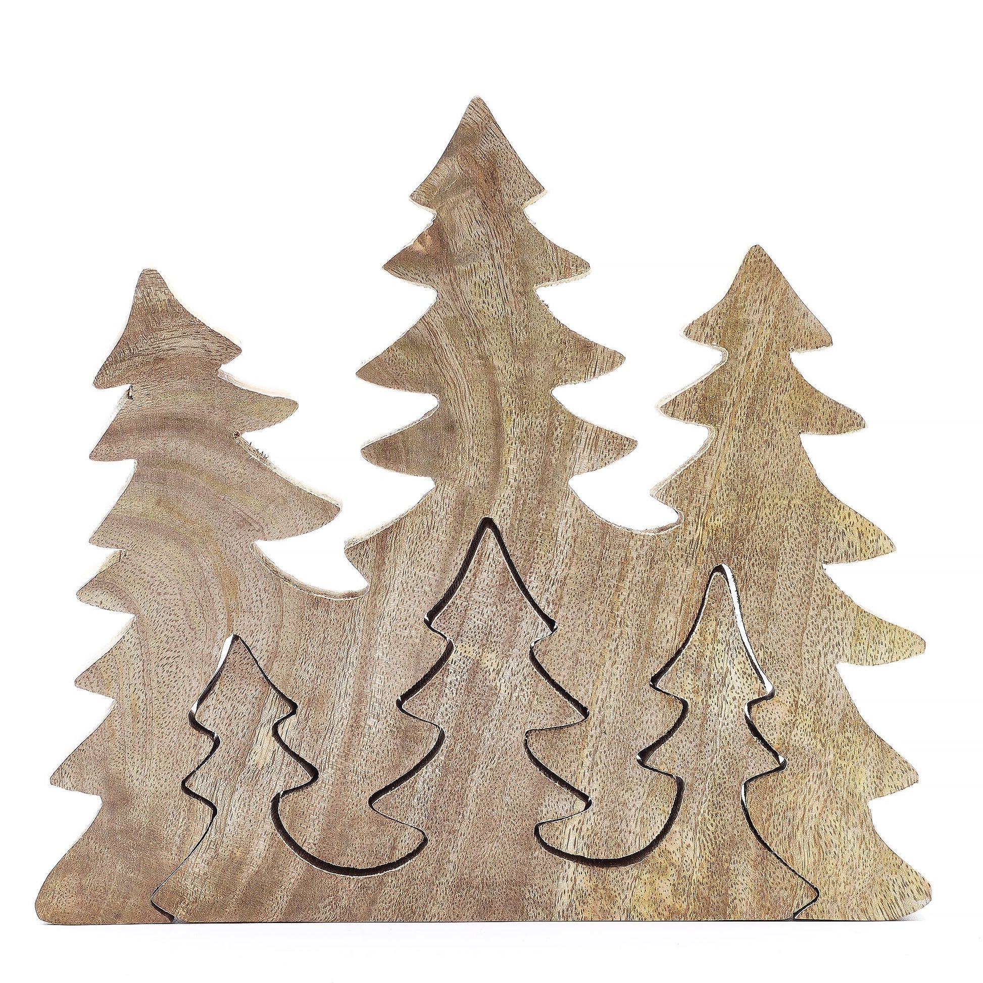 Adorno de madera en forma de árboles de pino, en tonos marrones, ideal para decoración navideña.