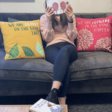 Funda de Cojín de Algodón Estampado - Somos Hojas - Amarillo, Azul y Natural