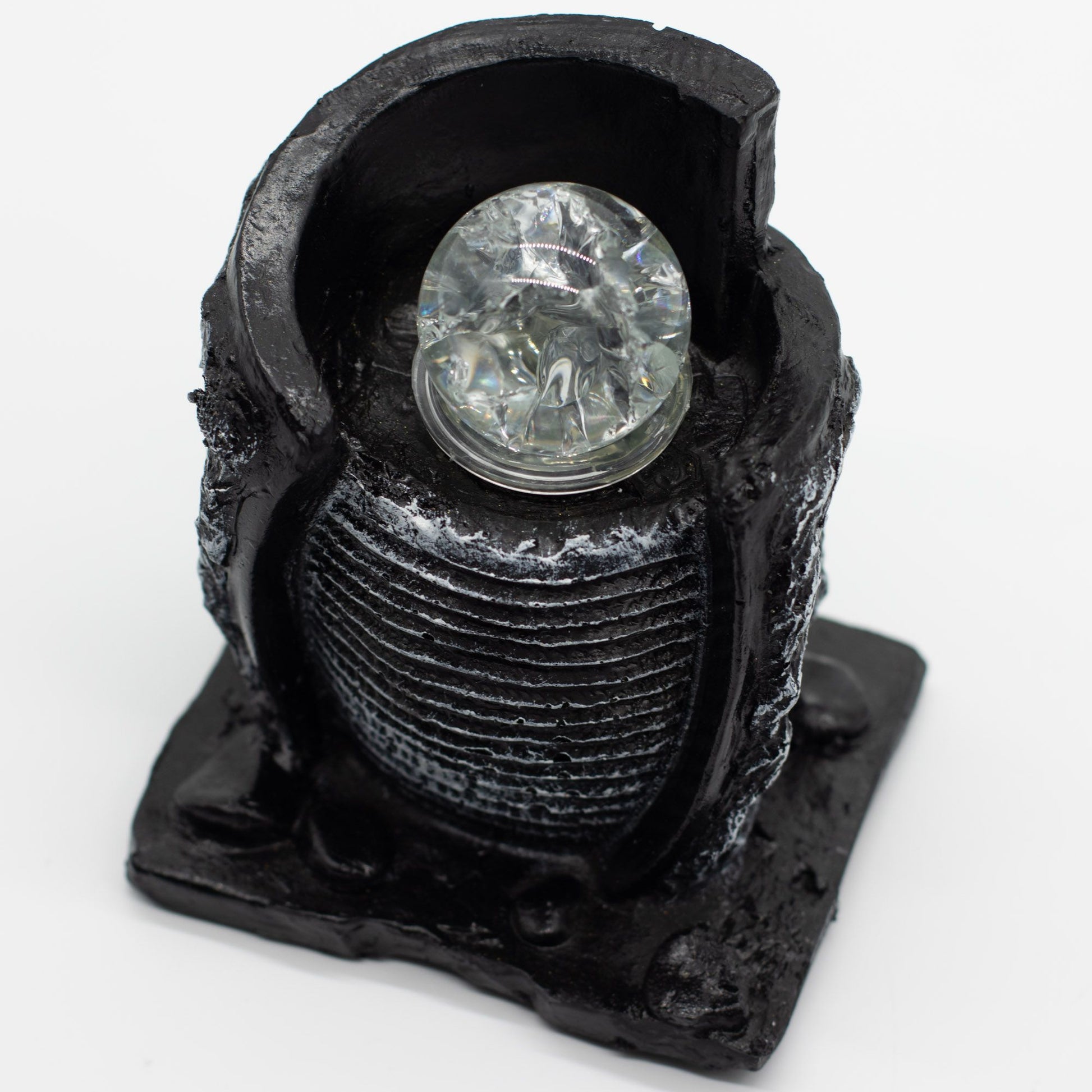 Anillo de resina negra con diamante simulado, estilo moderno y elegante para realzar tu look.