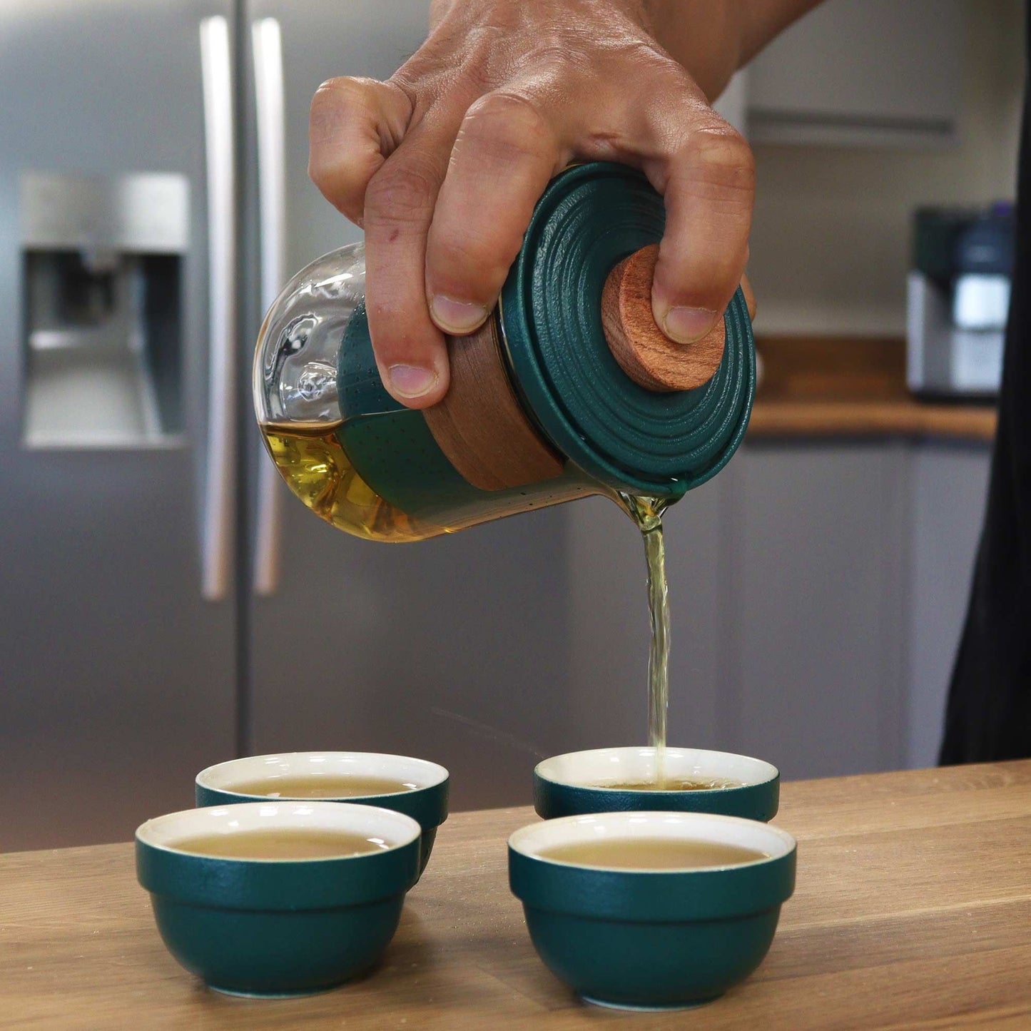 Set de Tetera de Viaje Portátil con 4 Tazas y Estuche - Perfecto para Montaña y Camping