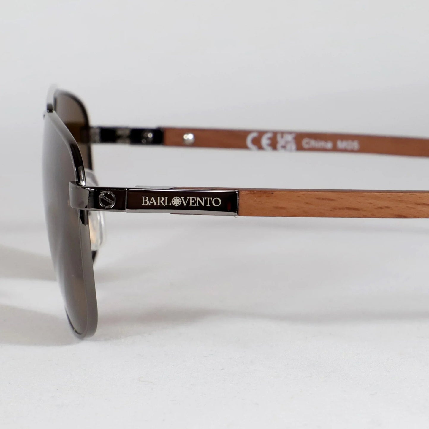 Babilònia · gafas de sol con patillas de madera