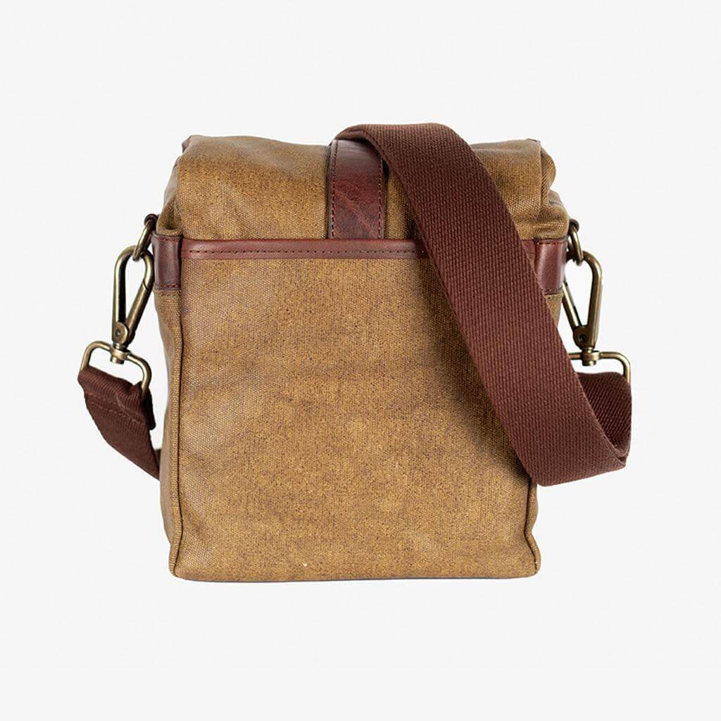 Olive Green Waxed Canvas Camera Bag lightweight and comfortable for outdoor photography