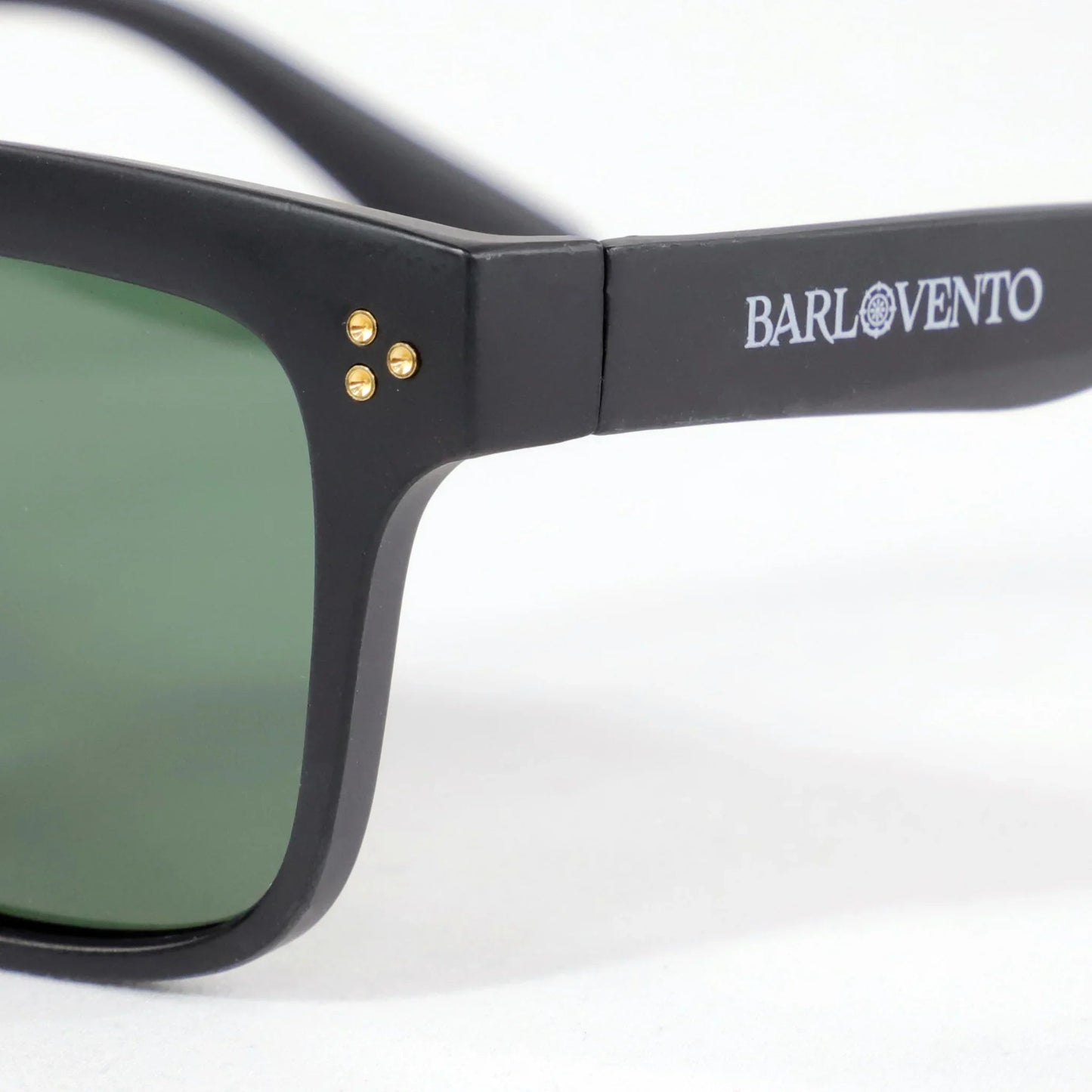Boadella · gafas de sol rectangulares negras con lentes verdes