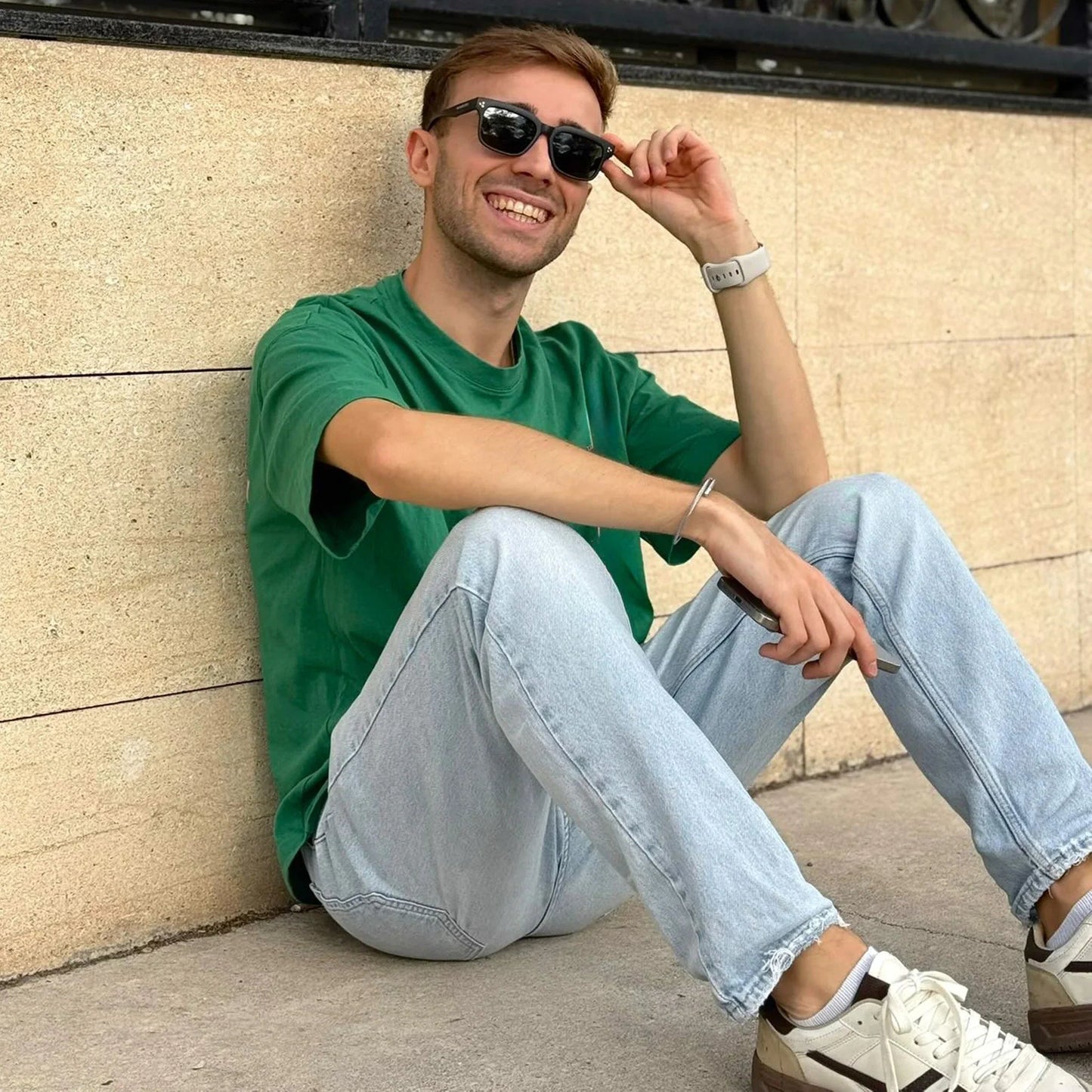 Boadella · gafas de sol rectangulares negras con lentes verdes