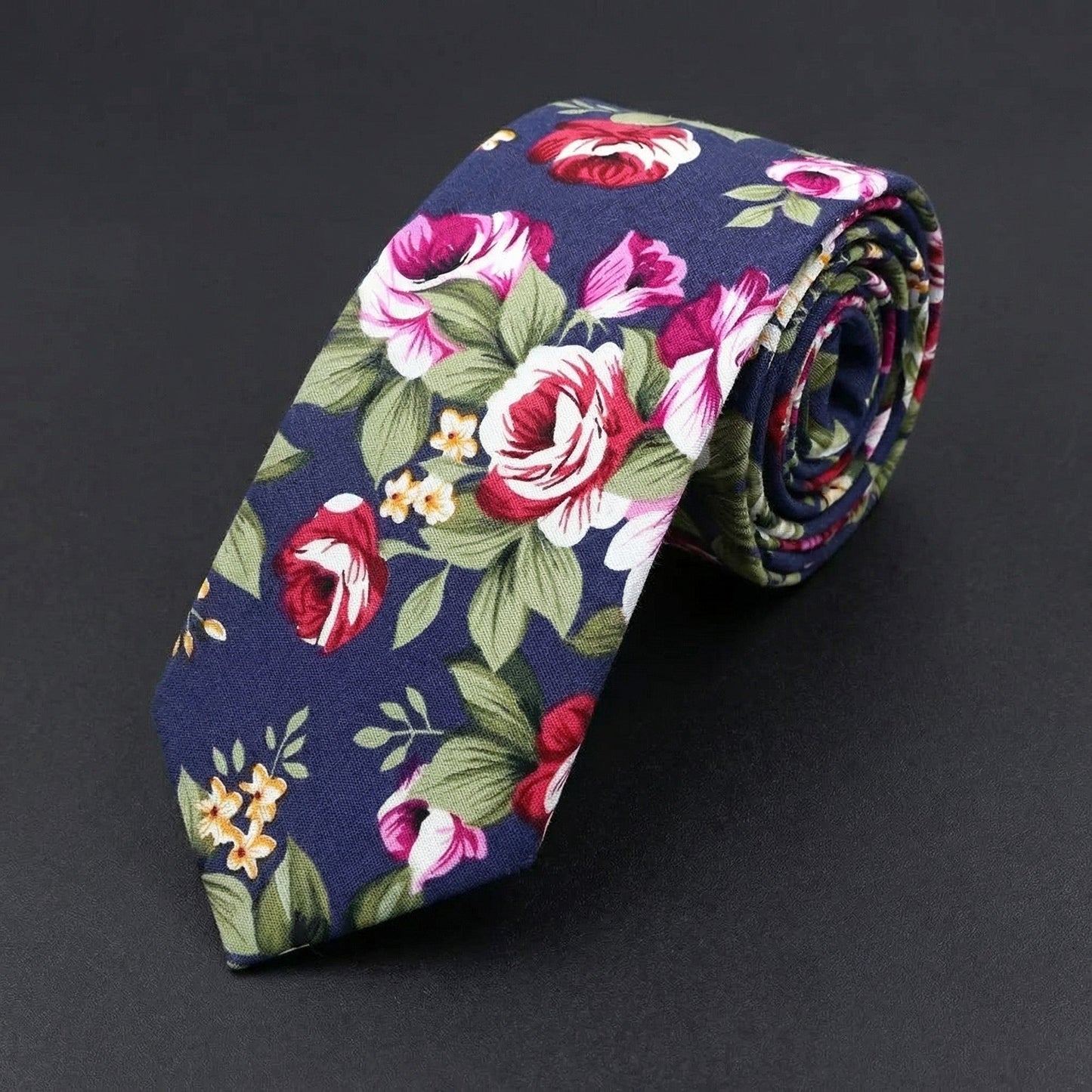 Cabaña de rosas · ESTRECHA · corbata florales