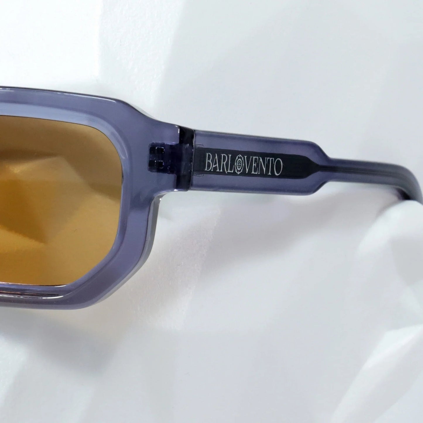 Carabassí · llamativas gafas de sol azules con lentes marrones