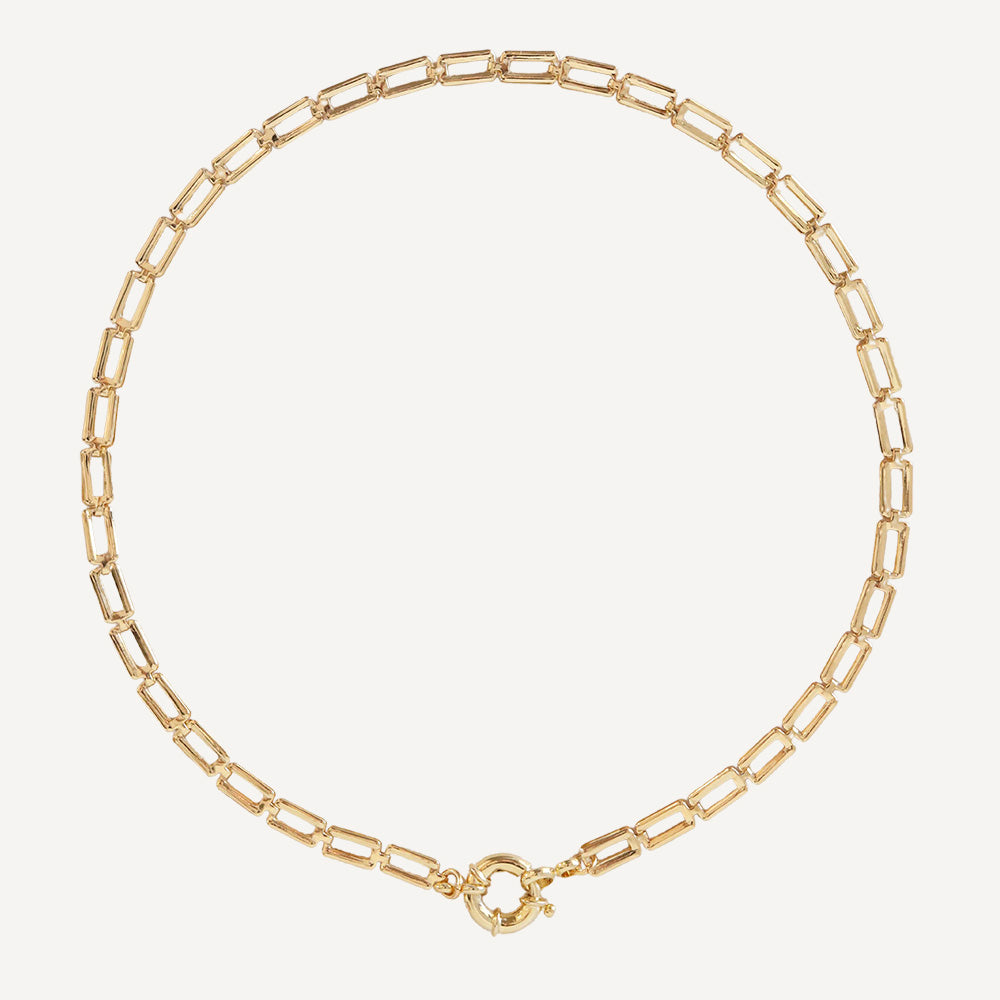 Collar de eslabones dorados de acero inoxidable, estilo moderno y elegante, ideal para ocasiones especiales.