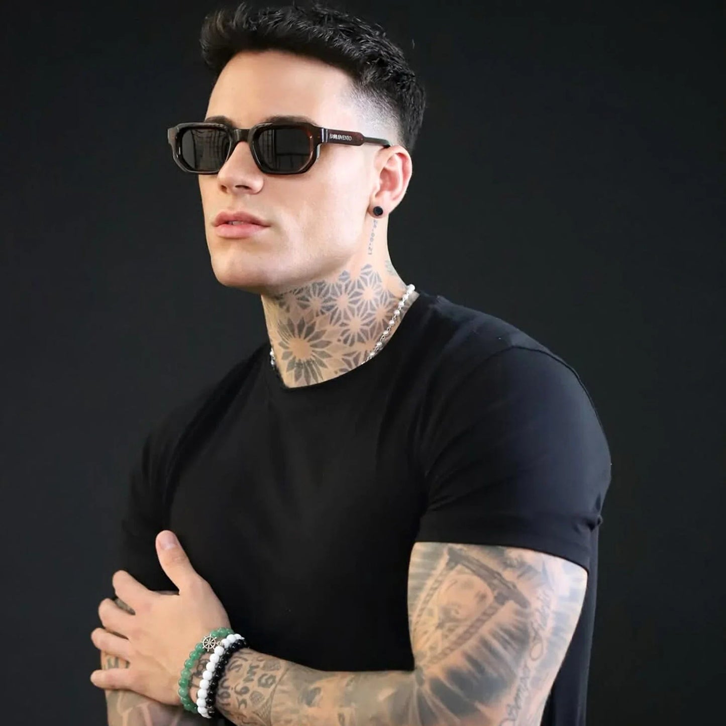 Famara · gafas de sol rojo sangre y lentes verdes UV400