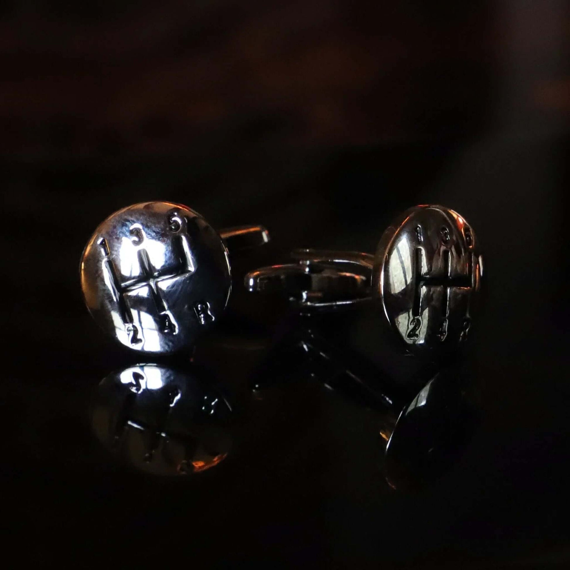 Gemelos para amantes de los coches, gemelos con diseño de palanca de cambios plateada.