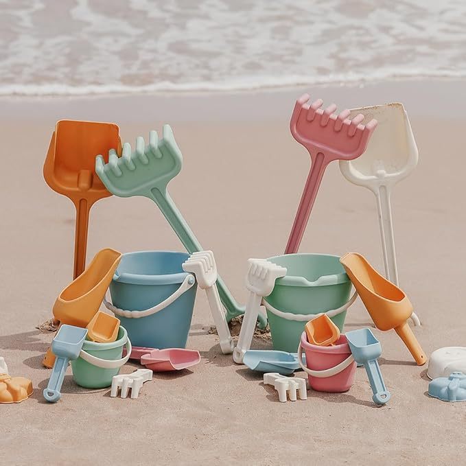 Set de Arena Ecológico Miniland ECO Junior en colores pastel, herramientas de juego en la playa.
