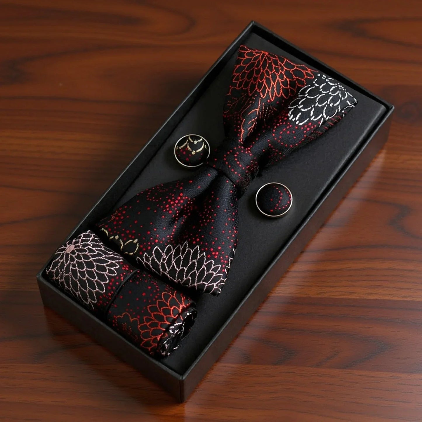 Fénix · conjunto de pajarita negra y roja con flores de plumas