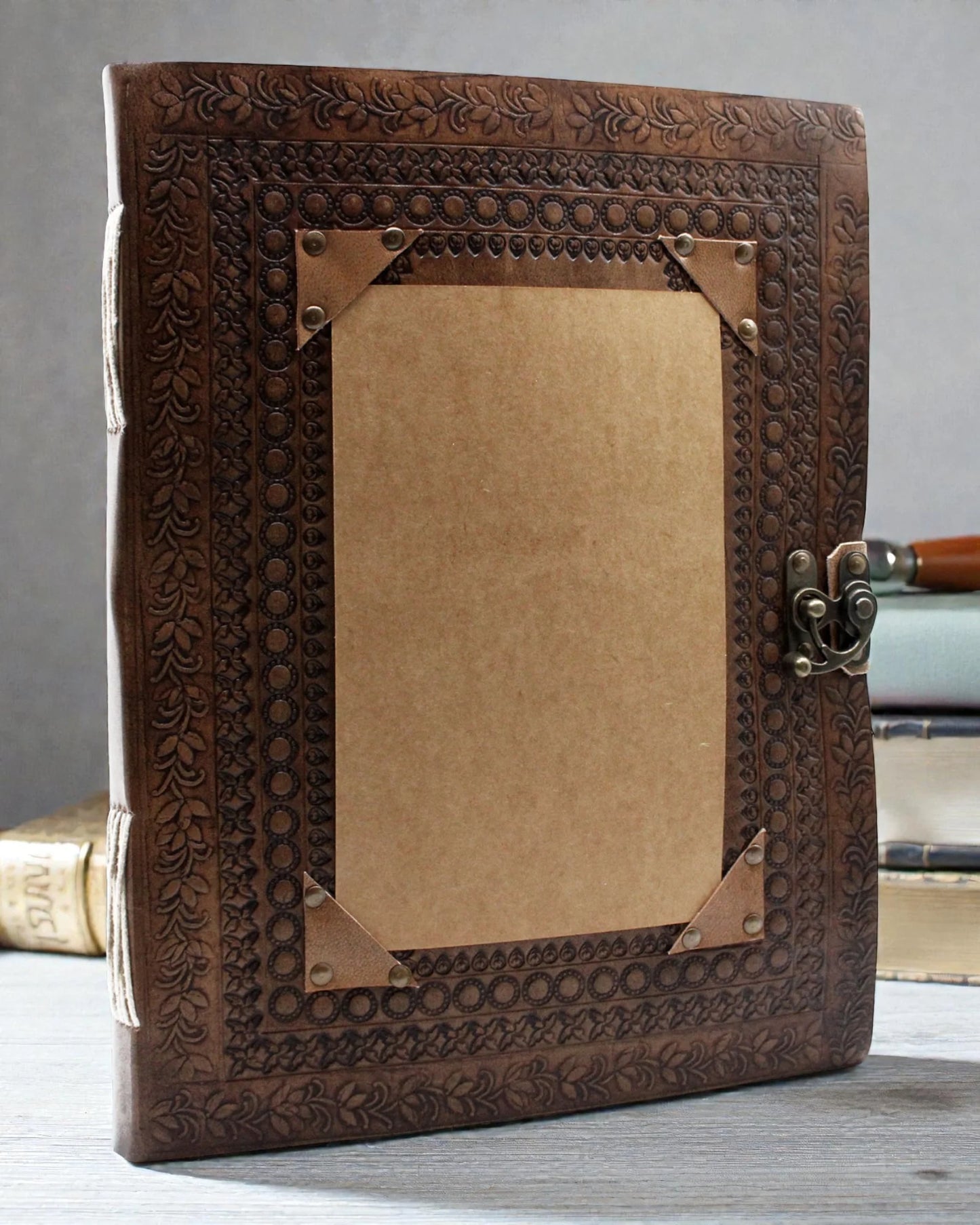 Libro Visitantes Cuero Personalizable 200 Páginas - Grande