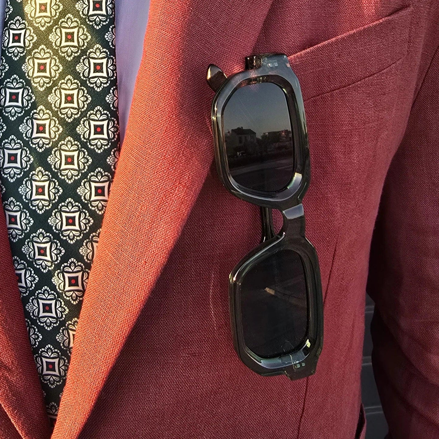 Portet · gafas de sol verdes llamativas con lentes negras UV400