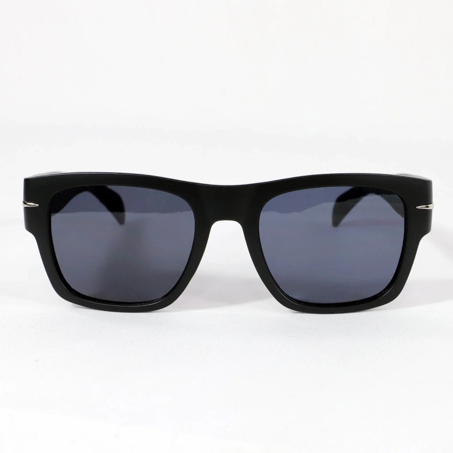 Ondarreta · gafas de sol cuadradas negras con protección UV400 y ribete metálico