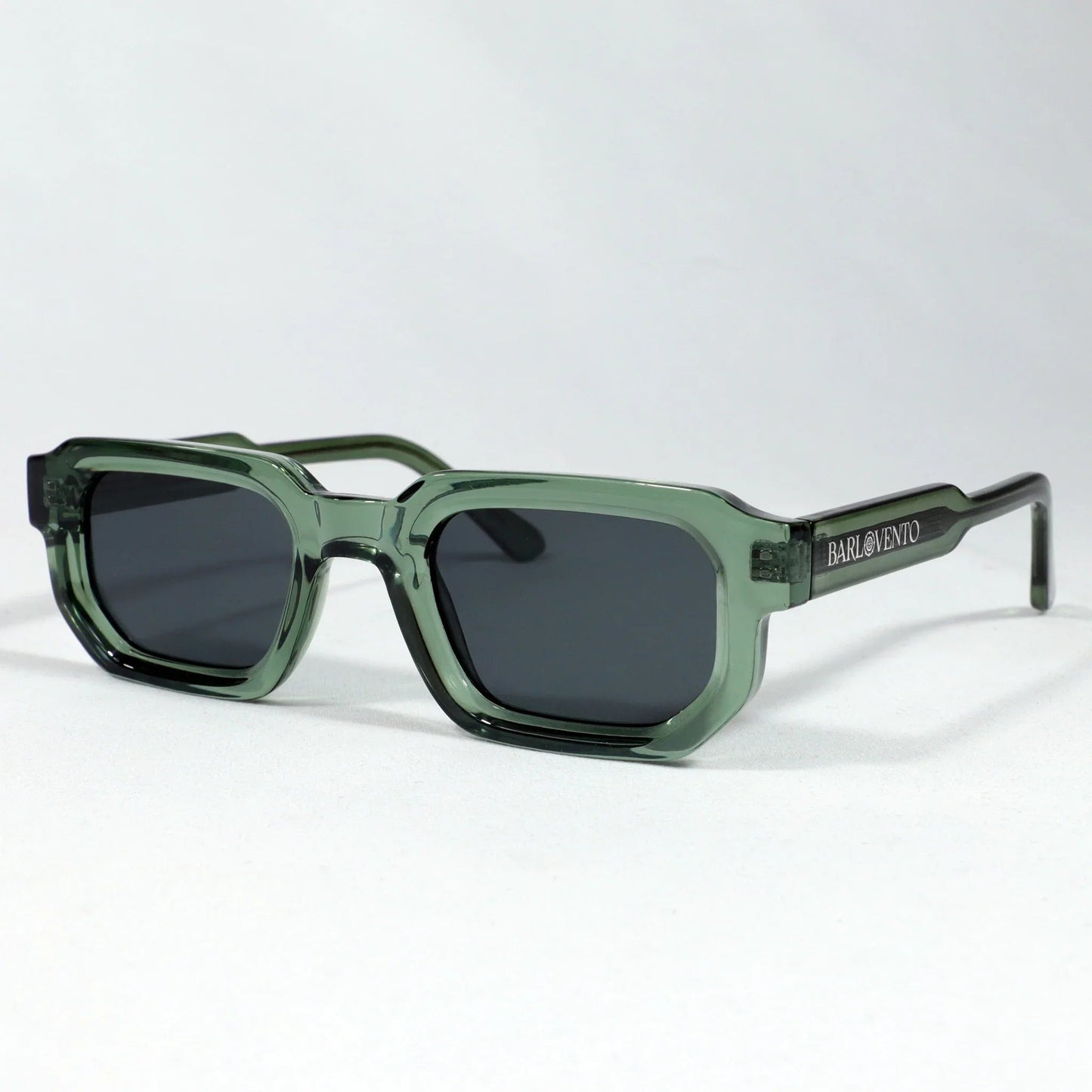 Portet · gafas de sol verdes llamativas con lentes negras UV400