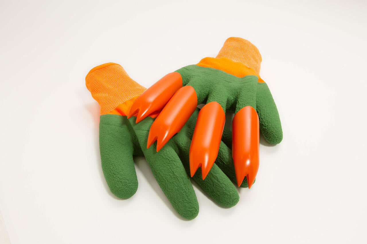 Guantes de Jardinería Impermeables con Garras en color verde y naranja, ideales para cavar y plantar.