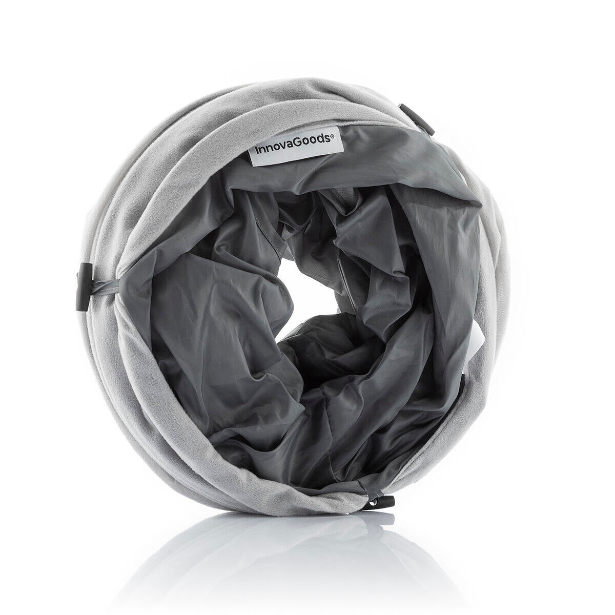 túnel para gatos de juego y descanso. Producto recogido en fondo blanco