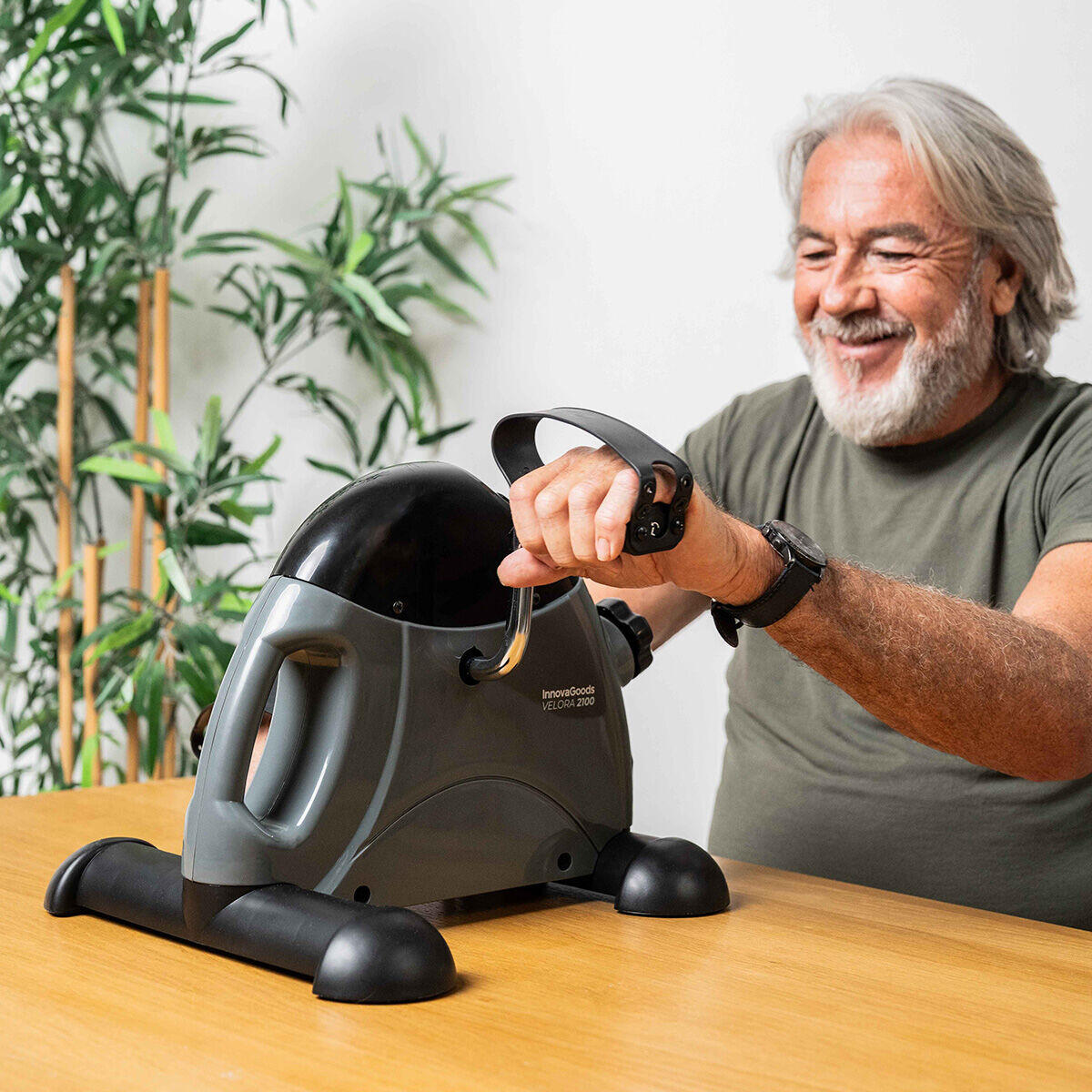 pedaleador para brazos y piernas para rehabilitación