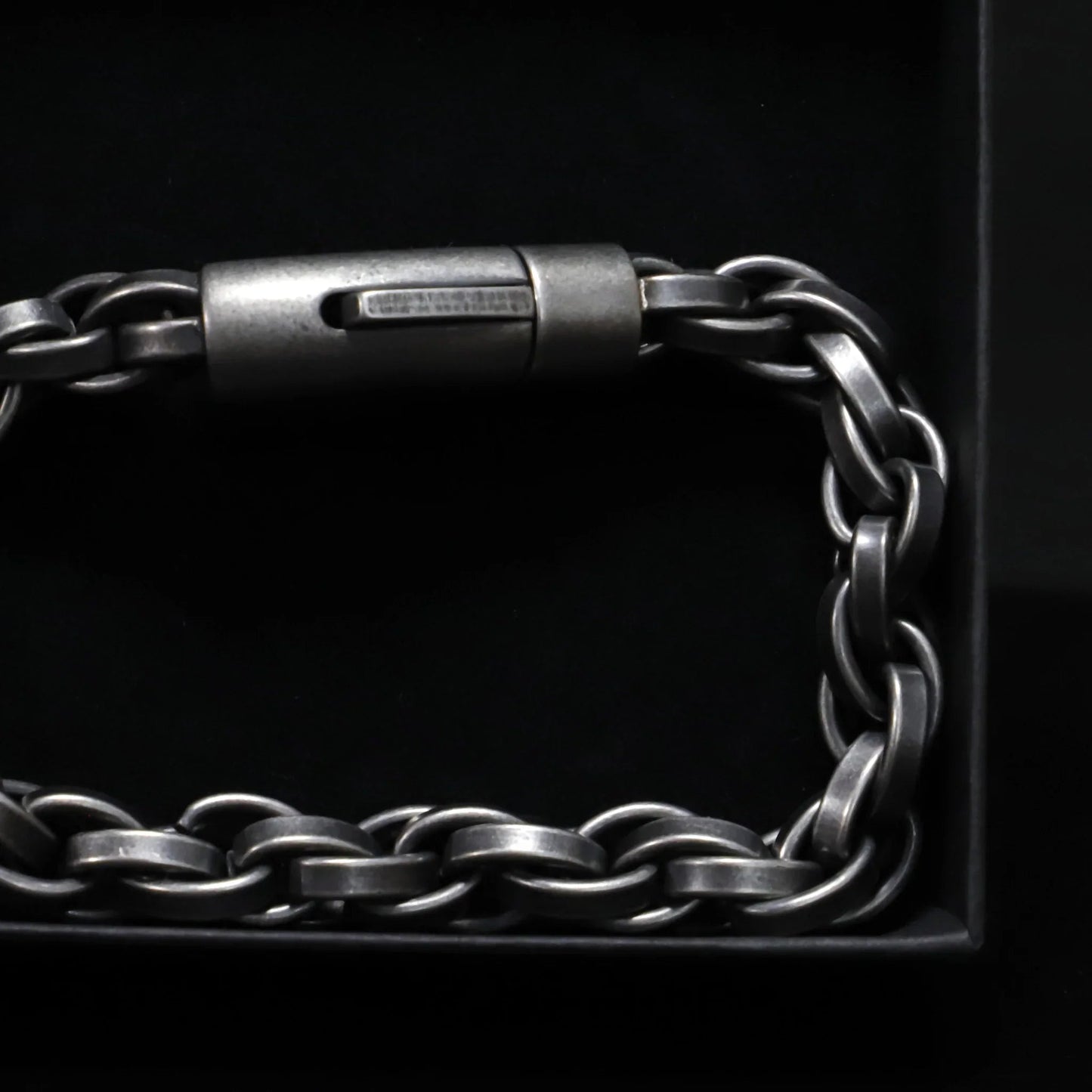 Pulsera Aludra · Pulsera de cadena hervida negra