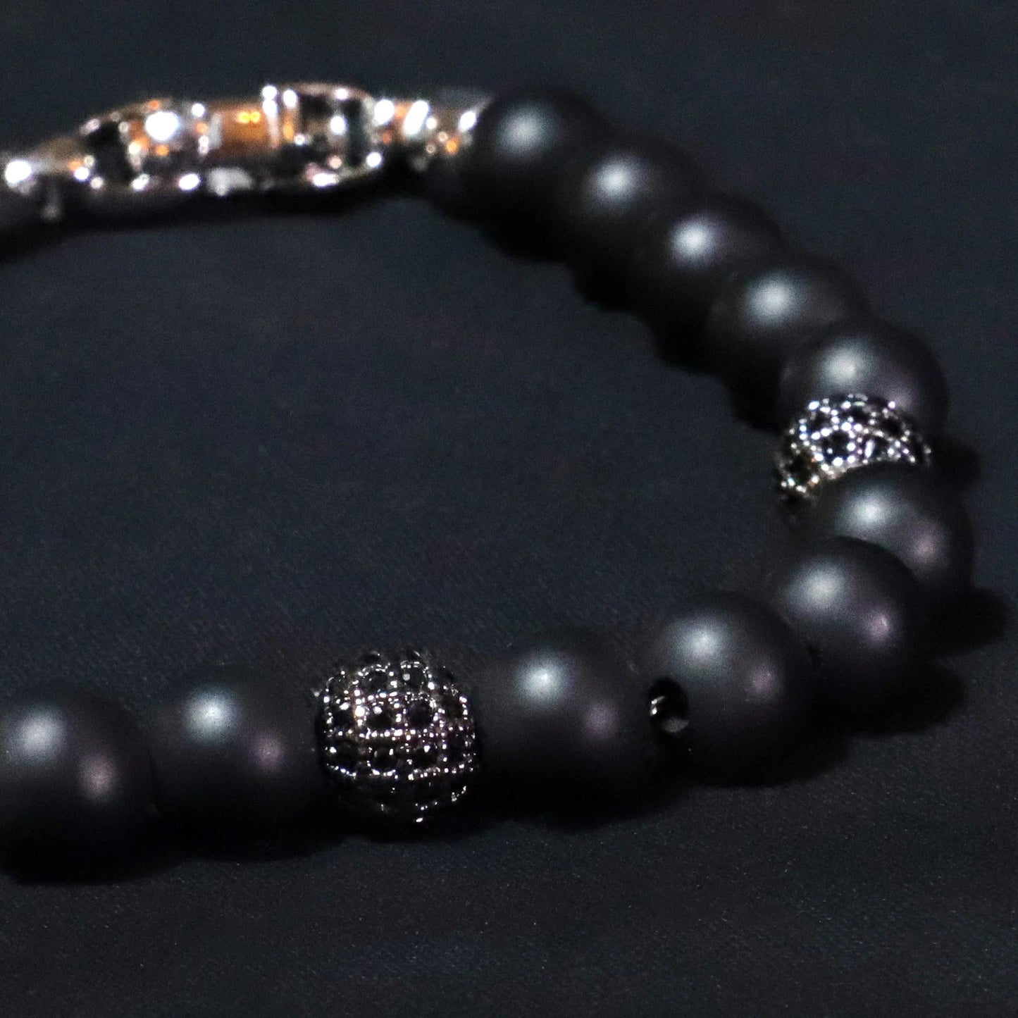 Pulsera Andro  · Pulsera de acero inoxidable y cobre con cuentas