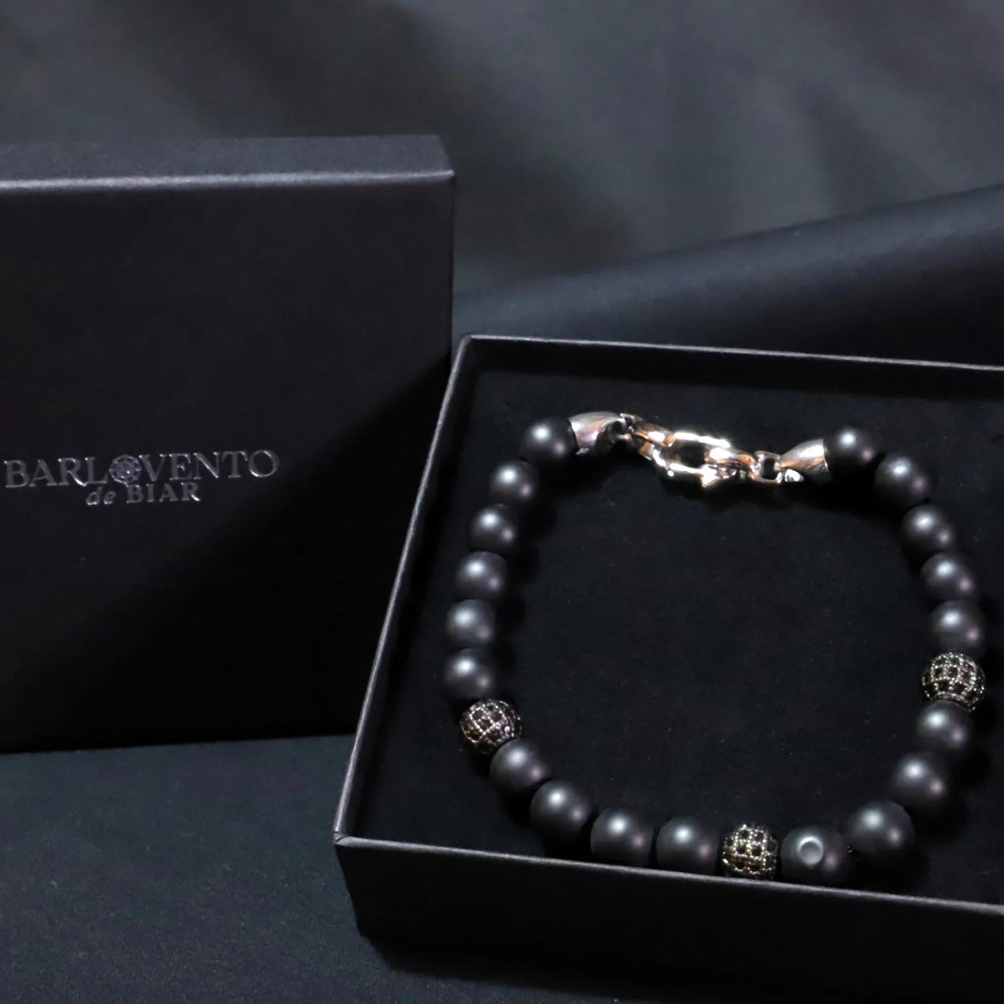 Pulsera Andro  · Pulsera de acero inoxidable y cobre con cuentas