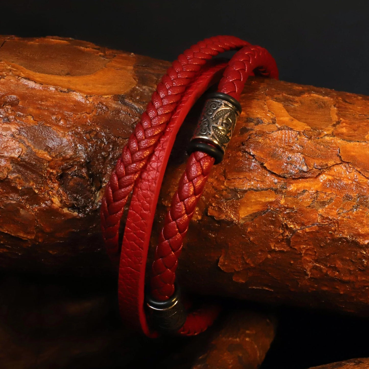 Pulsera Domo · Pulsera de cuero rojo