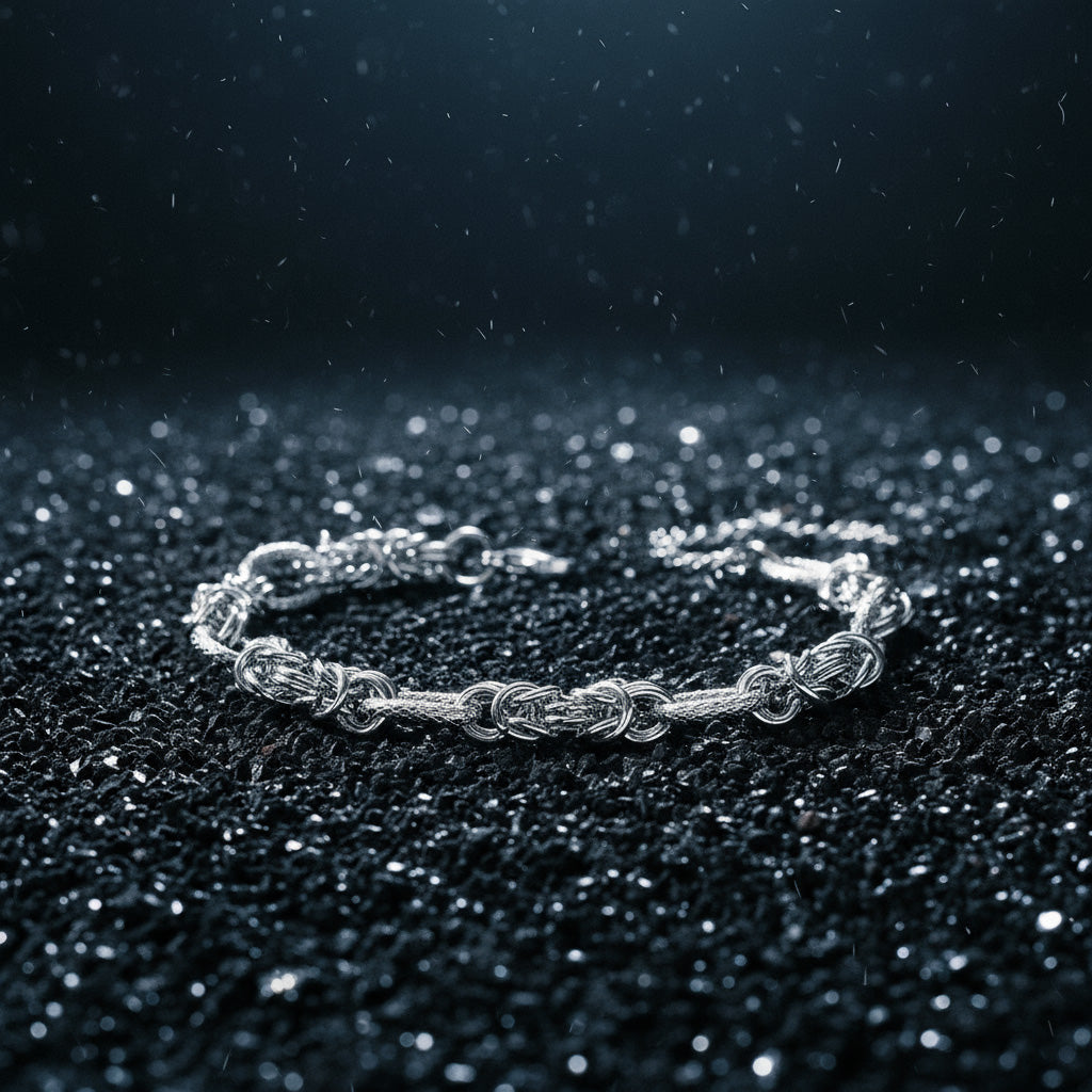 Pulsera Ofiuco · Pulsera de titanio expandible con patrón geométrico