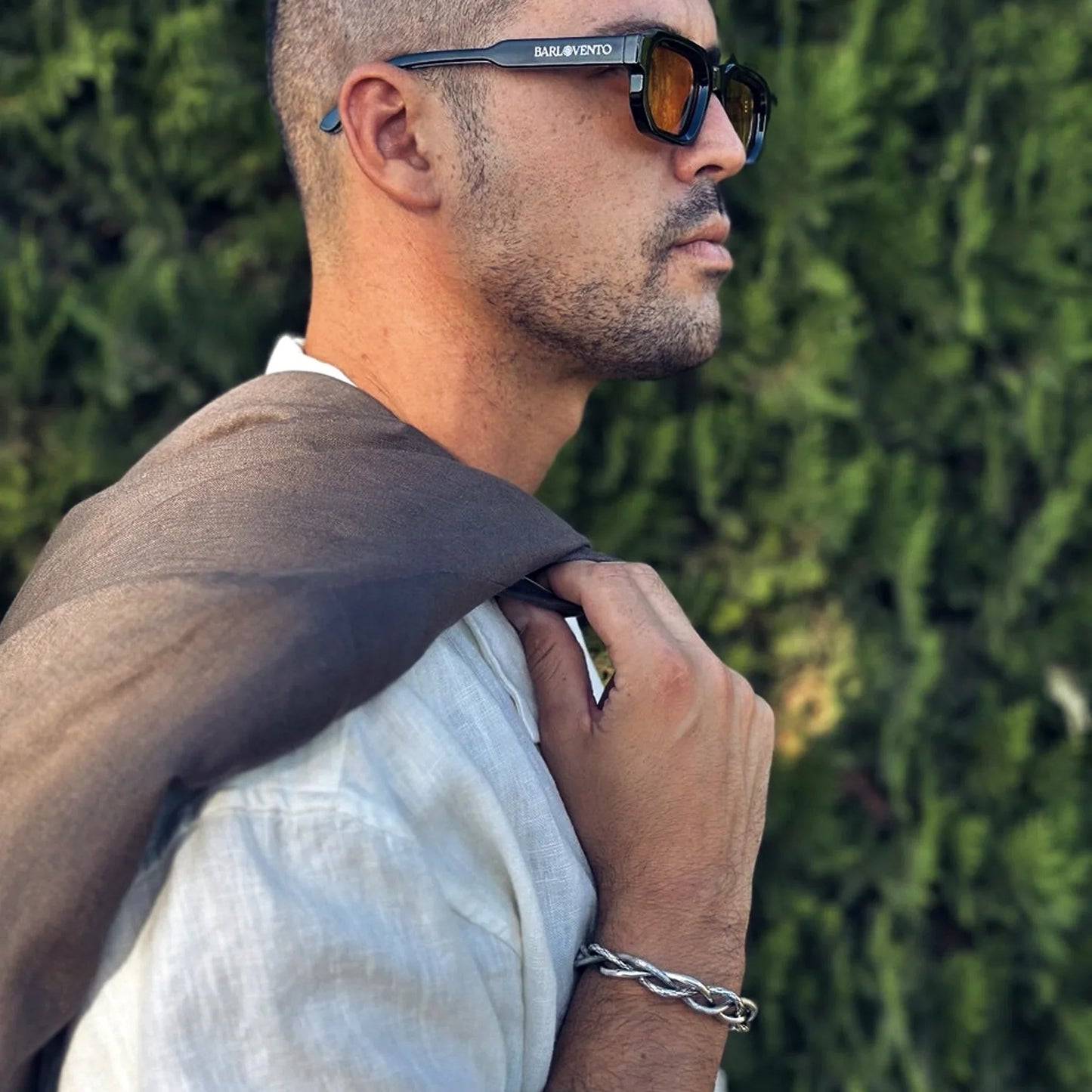Pulsera Trazo · Pulsera rígida trenzada abierta
