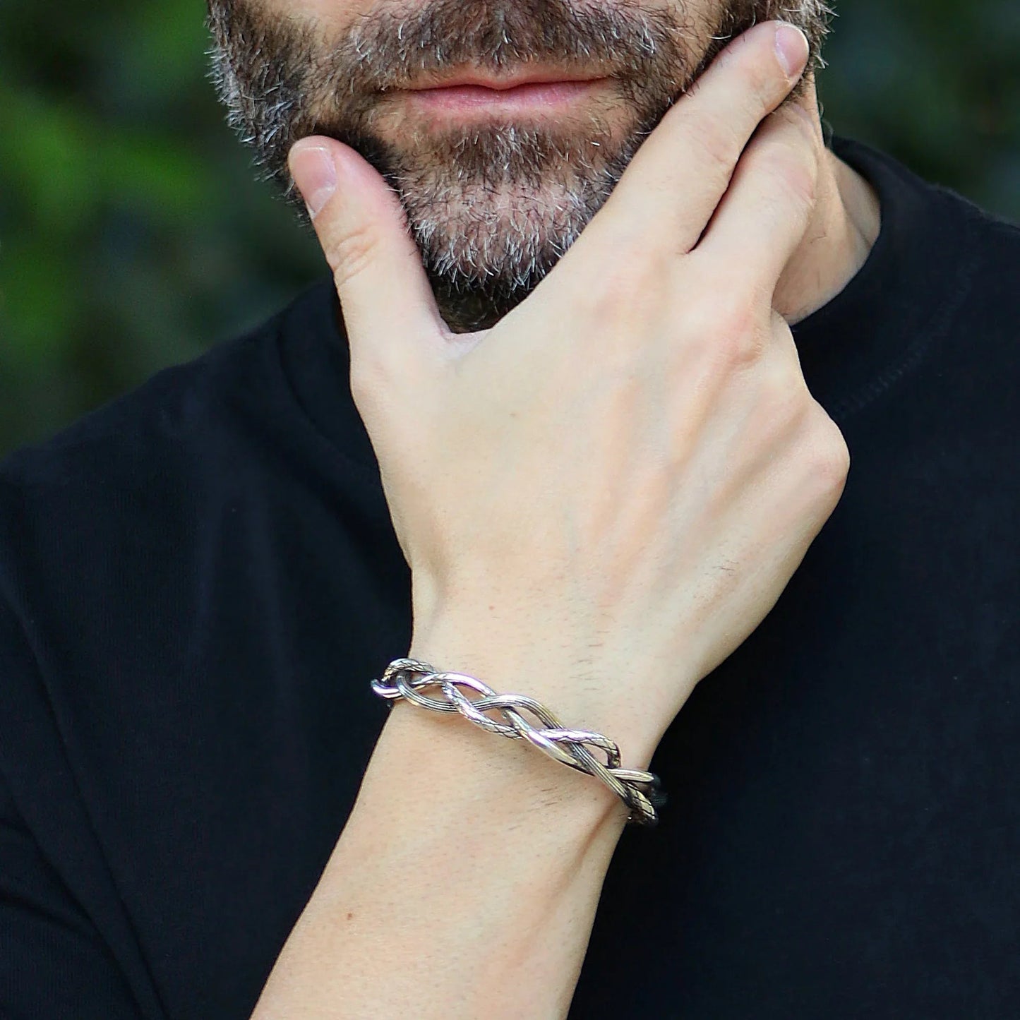 Pulsera Trazo · Pulsera rígida trenzada abierta