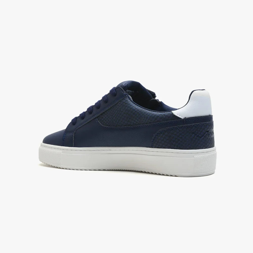 Basket VO7 Roma Snake Navy en cuir bleu marine à relief serpent avec semelle blanche et détail blanc au talon.