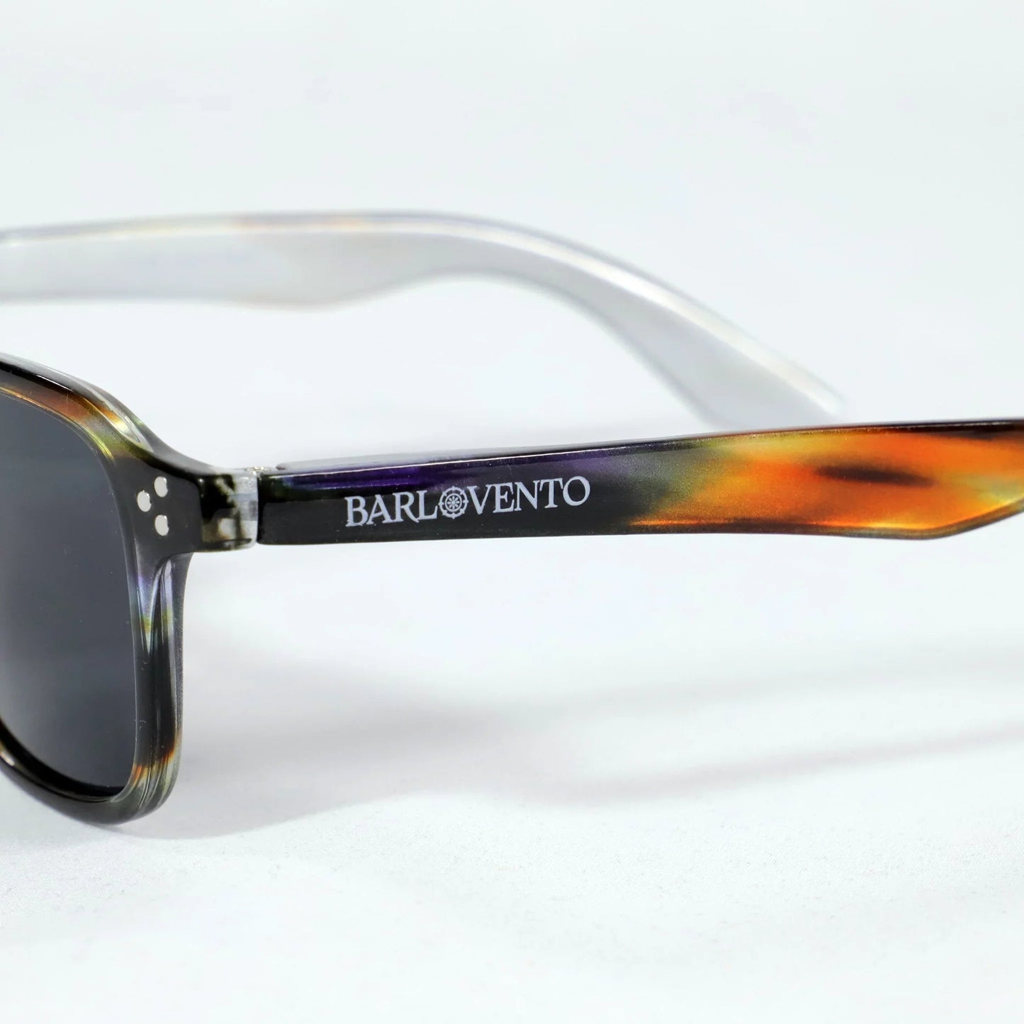 Savinosa · gafas de sol redondas marrones y cristalinas