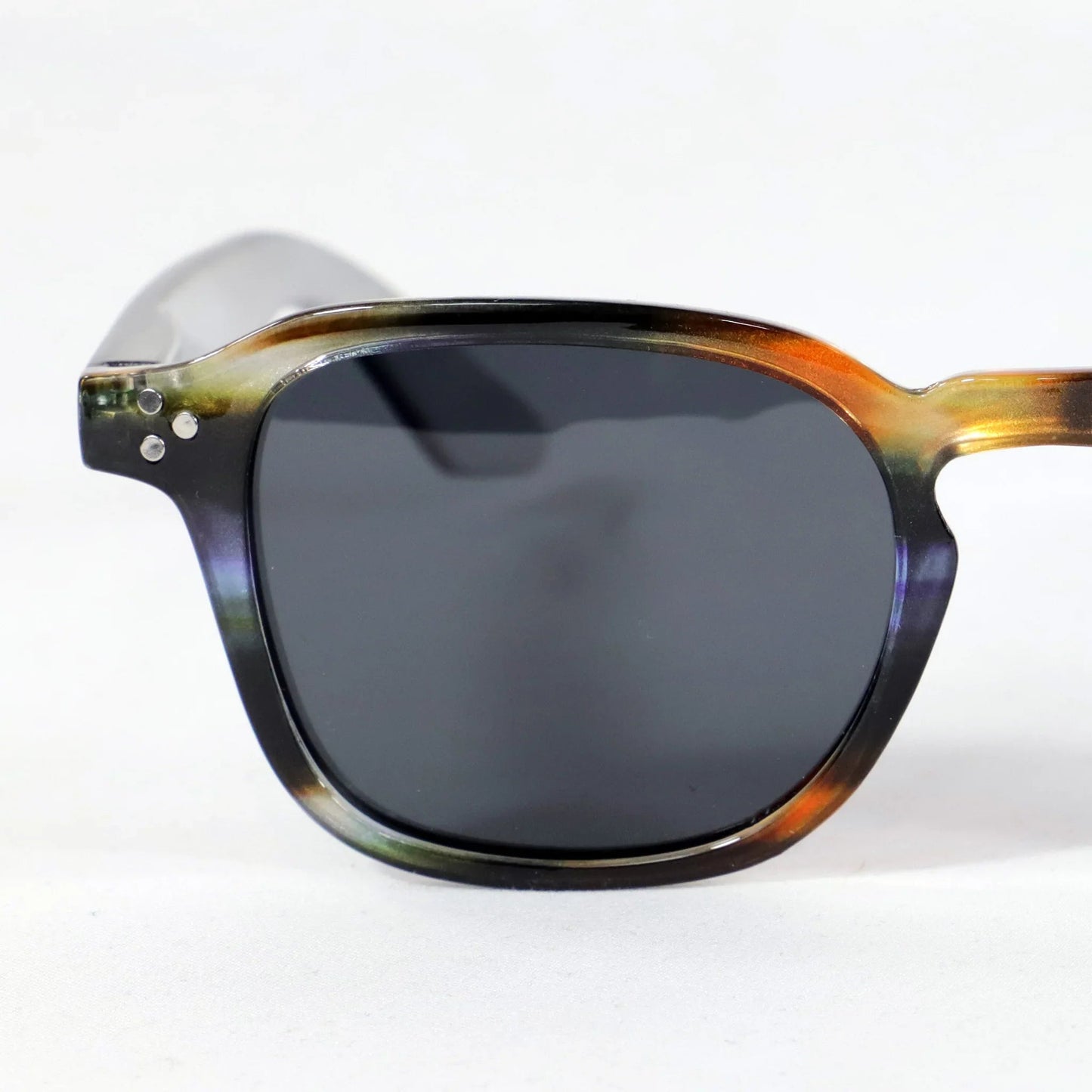 Savinosa · gafas de sol redondas marrones y cristalinas
