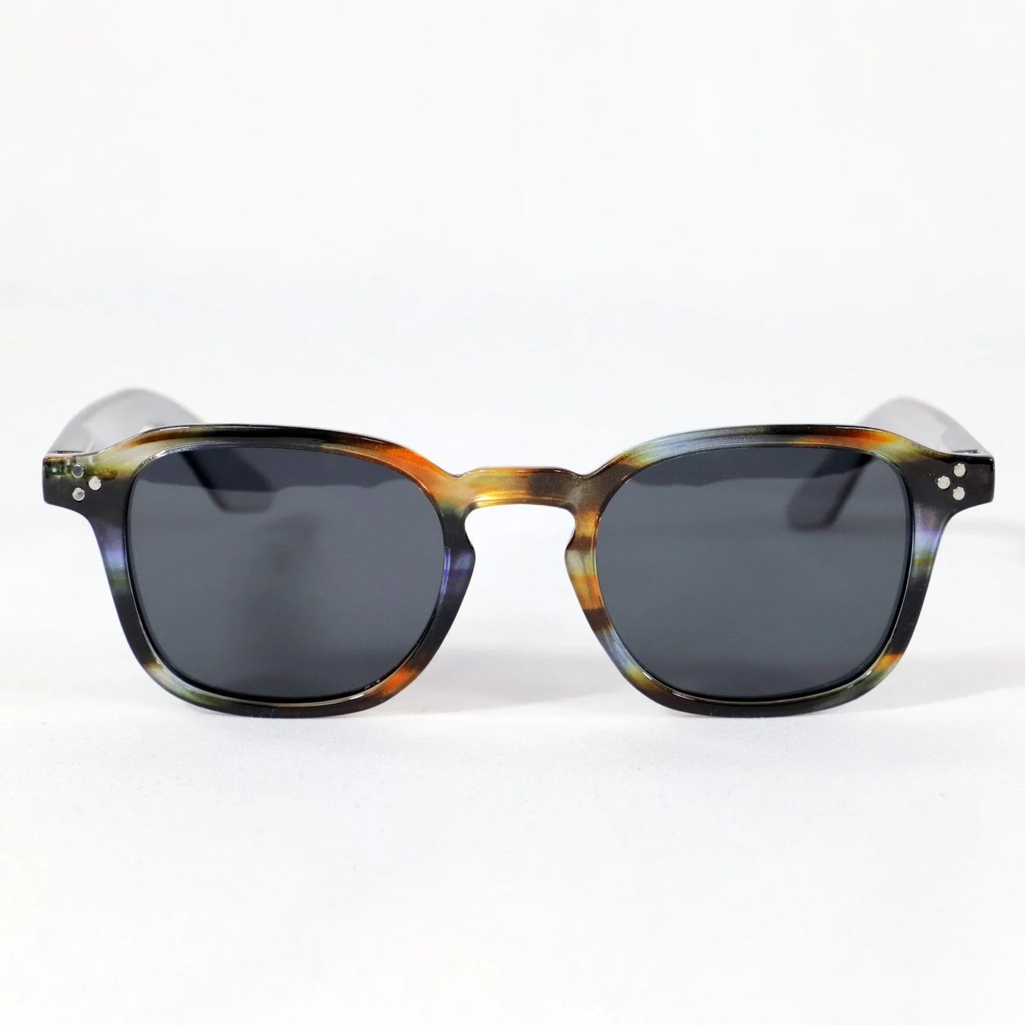Savinosa · gafas de sol redondas marrones y cristalinas