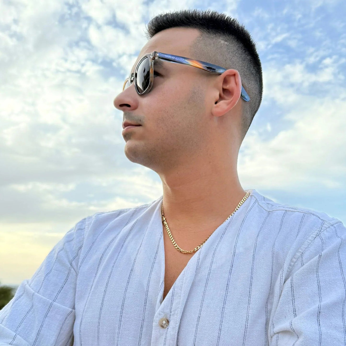 Savinosa · gafas de sol redondas marrones y cristalinas