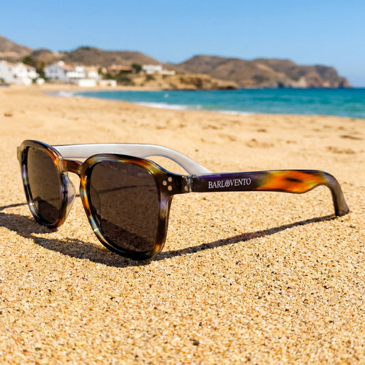 Savinosa · gafas de sol redondas marrones y cristalinas