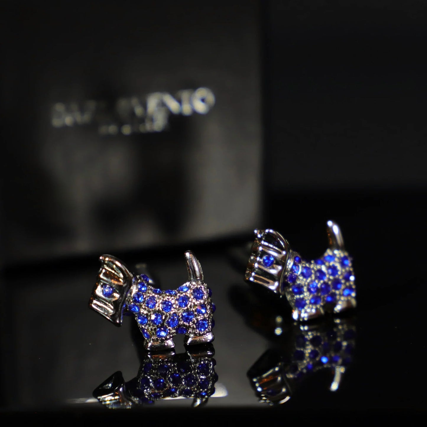 Sirio · gemelos con forma de perro