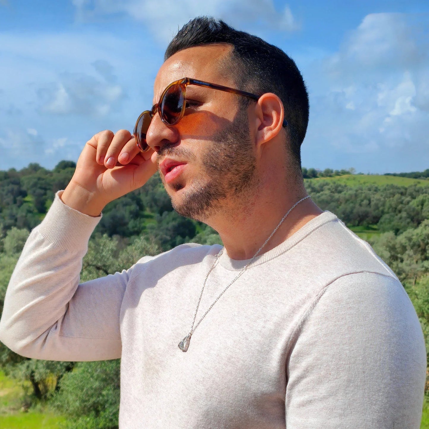 Torimbia · gafas de sol redondas de color naranja cristal con lentes marrones