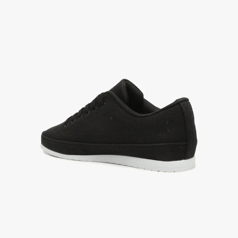 YACHT BLACK BK
